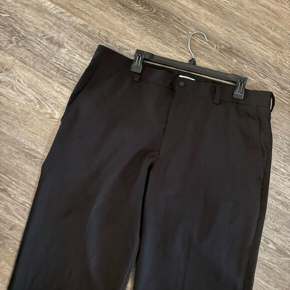 Men's Black Izod Golf Pants Sz 38 - Picture 4 of 6